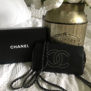 Chanel wallet with chain and leather/charms